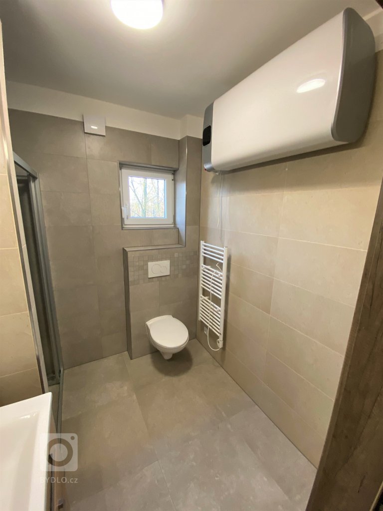 add picture to album