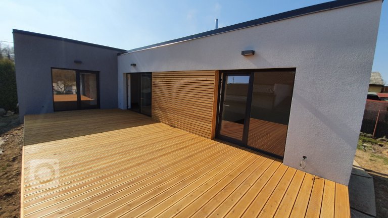 add picture to album