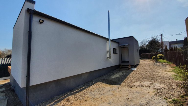 V&nbsp;loňském roce jsme postavili oblíbenou dvoumodulovou dřevostavbu, tentokráte v&nbsp;menším provedení Easy 40+40 v&nbsp;obci Břasy na Rokycansku, ale i na…