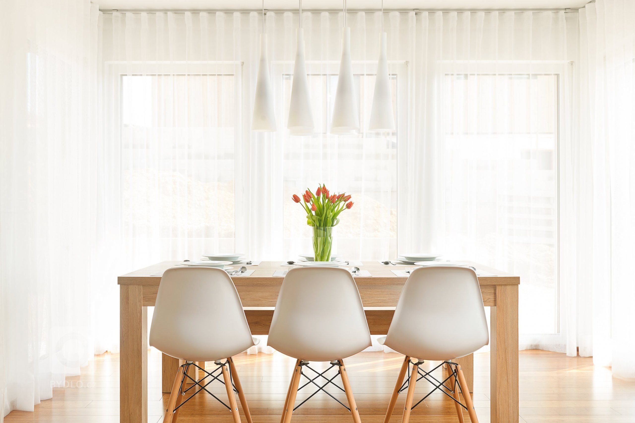 Klienti projevili zájem o komplexní návrh a realizaci interiéru rodinného domu, který je situován na okraji menší obce v satelitní zástavbě. Jejich přáním bylo…