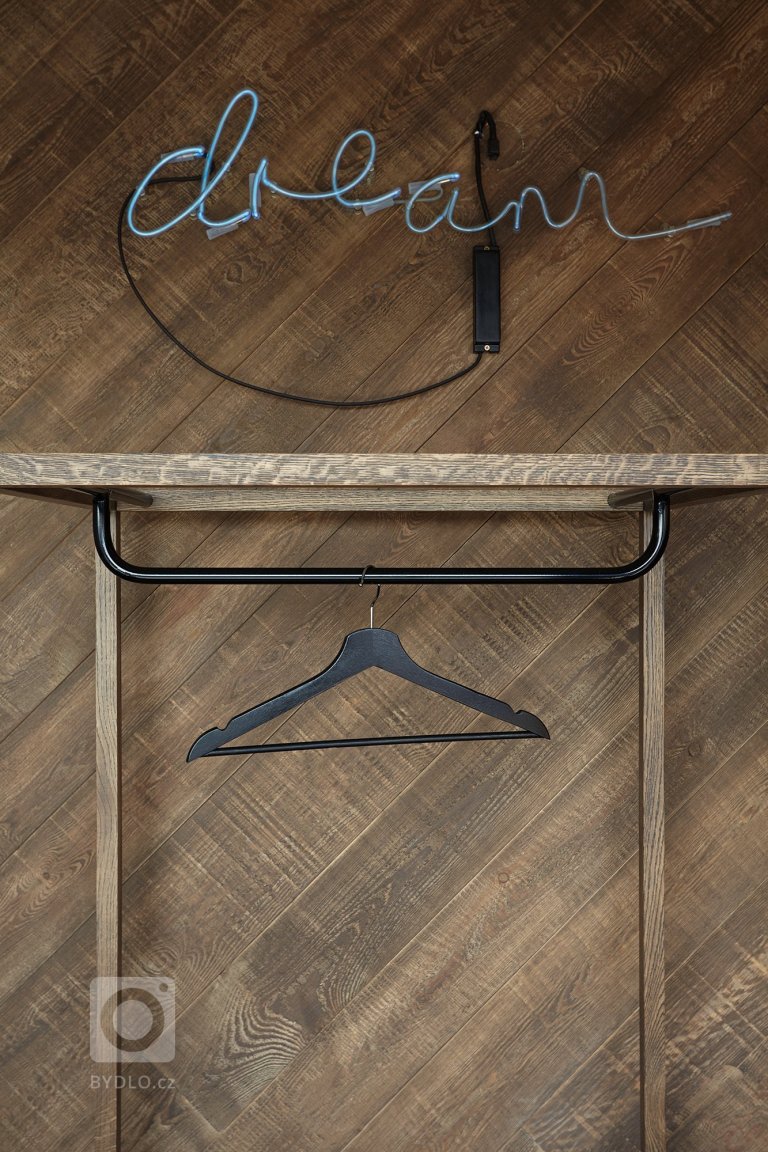 add picture to album