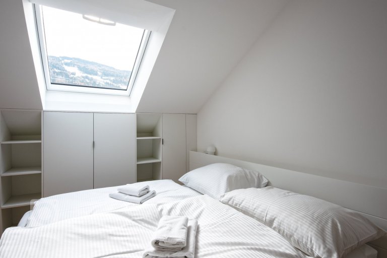 add picture to album