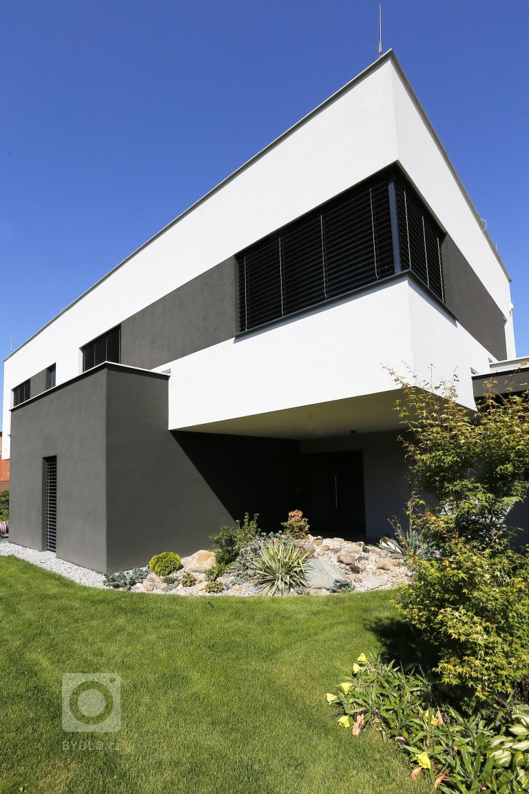 add picture to album