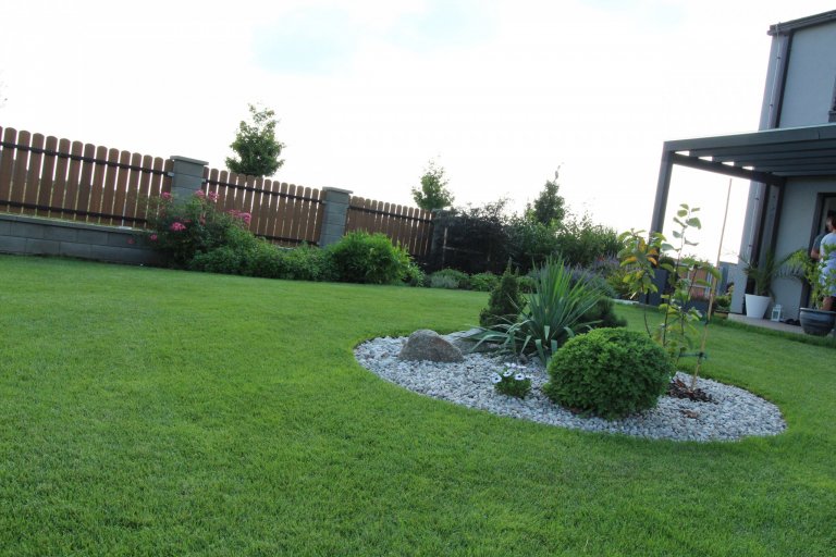 Jedná se o rodinný dům, který má zastavěnou plochu 232,32 m2, kryté parkovací stání a závětří 40,46 m2 a terasa s nezastřešenou pergolou 31,86 m2.

Podlahová…