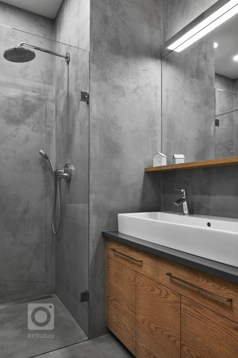 Naprosto dokonalý interiér. Kombinace šedého laku s přírodní dýhou působí velmi luxusně a elegantně. Kuchyně ELITE/LINE s ostrůvkovým řešením nás naprosto…