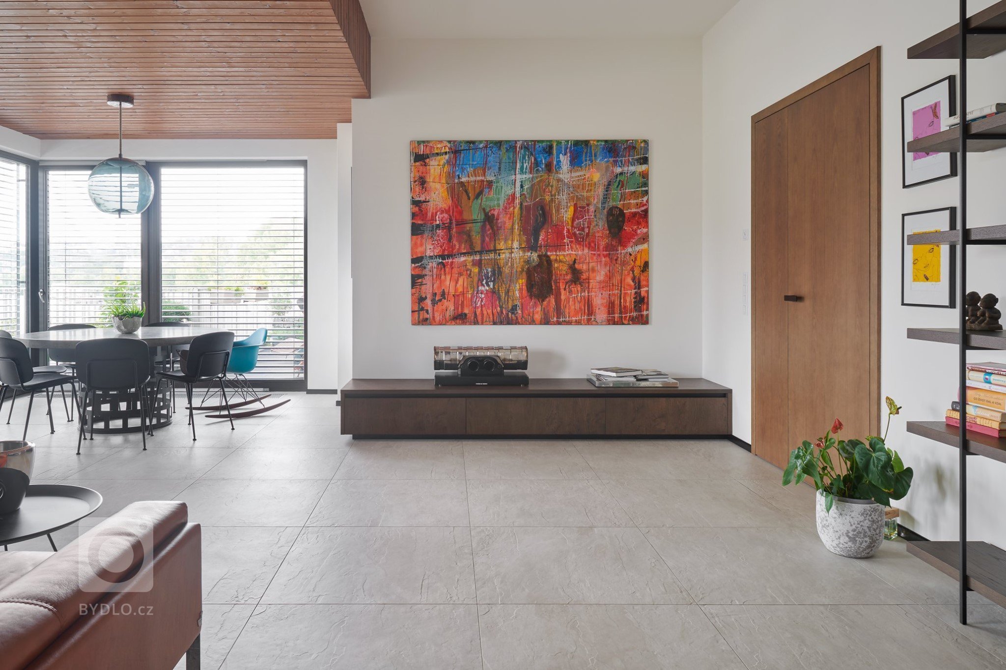 Originální design, který se prolíná celým interiérem. Kuchyně ELITE/LINE představuje jedinečný prvek v interiéru, díky dokonale zvolené kombinaci barev a…