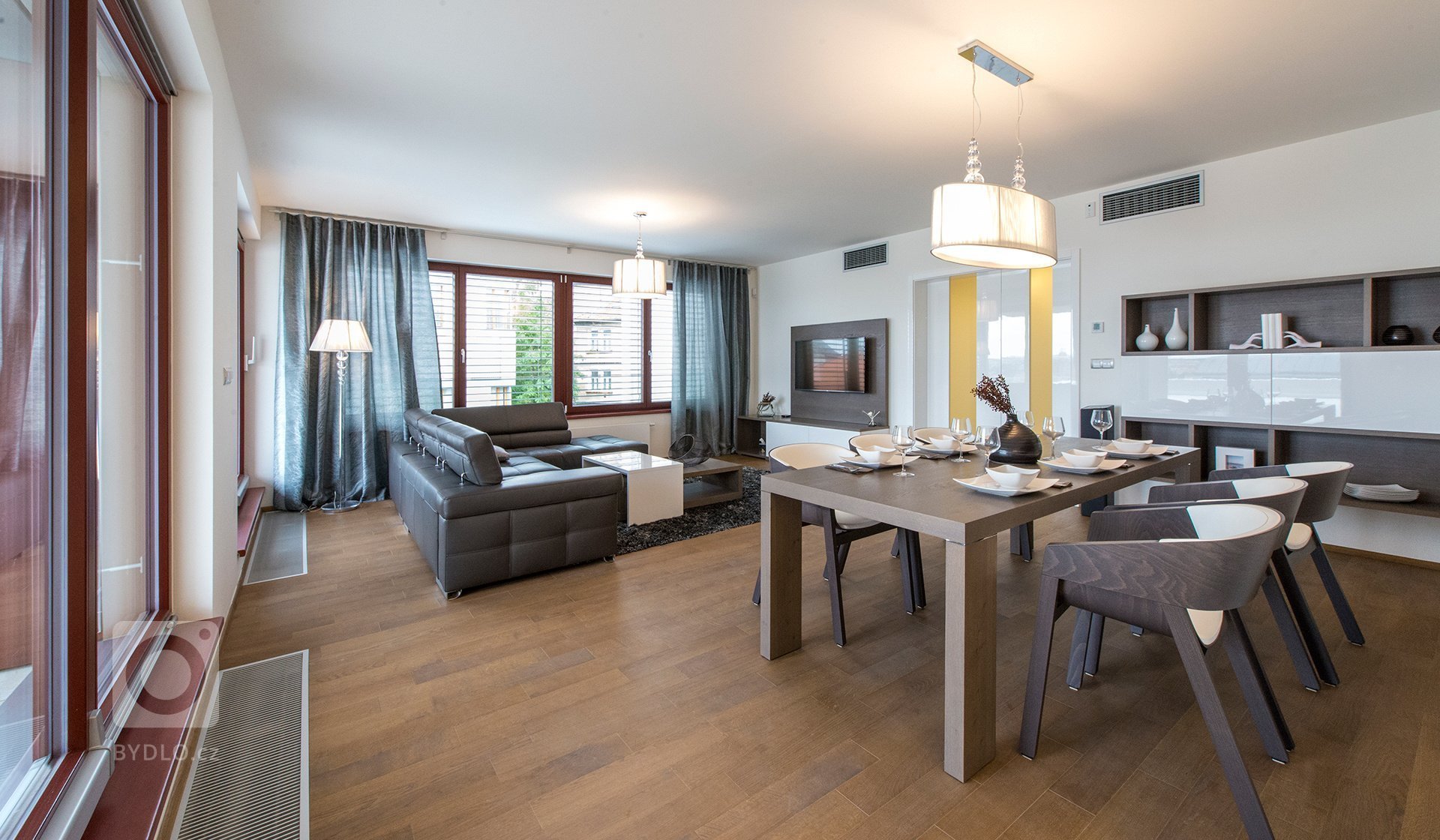 Spolupracujeme s jedním z nejvýznamnějších tuzemských developerů, firmou CENTRAL GROUP, pro kterou jsme nedávno vybavili ukázkový byt kompletním nábytkem i…