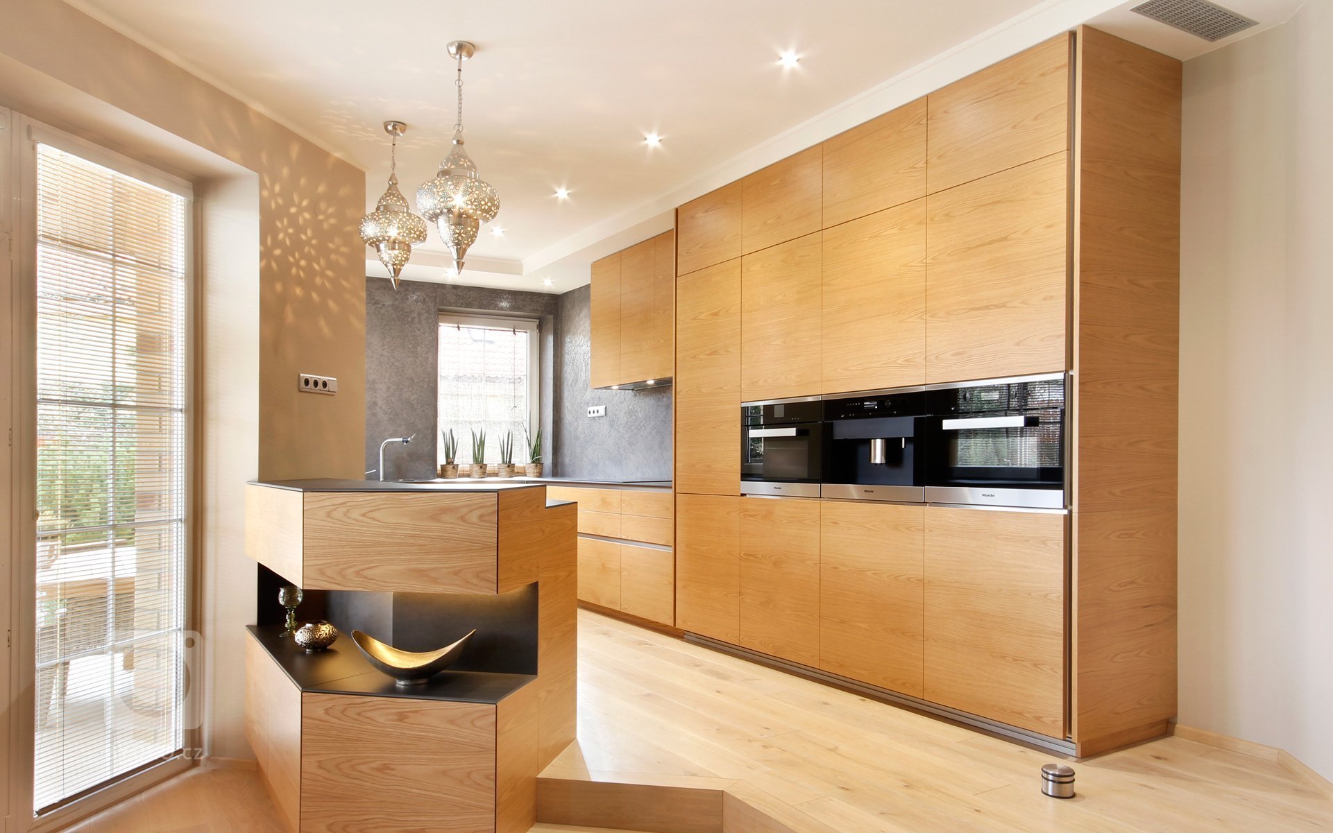 Kromě standardnějších zakázek se najdou i takové, které se stávají díky atypičnosti dispozice nebo díky nejasným představám zákazníka pro architekta velkou…