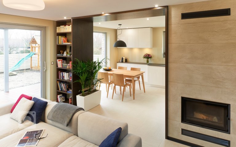 add picture to album