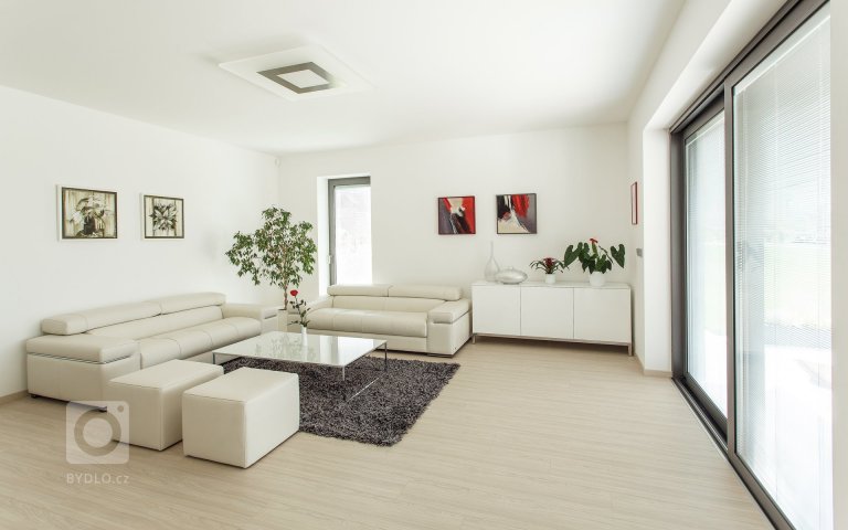 add picture to album