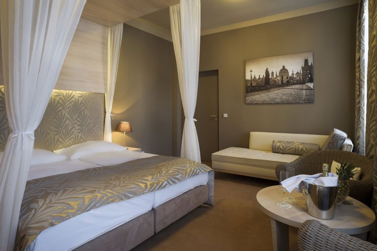 HOTEL KAMPA GARDEN POKOJE