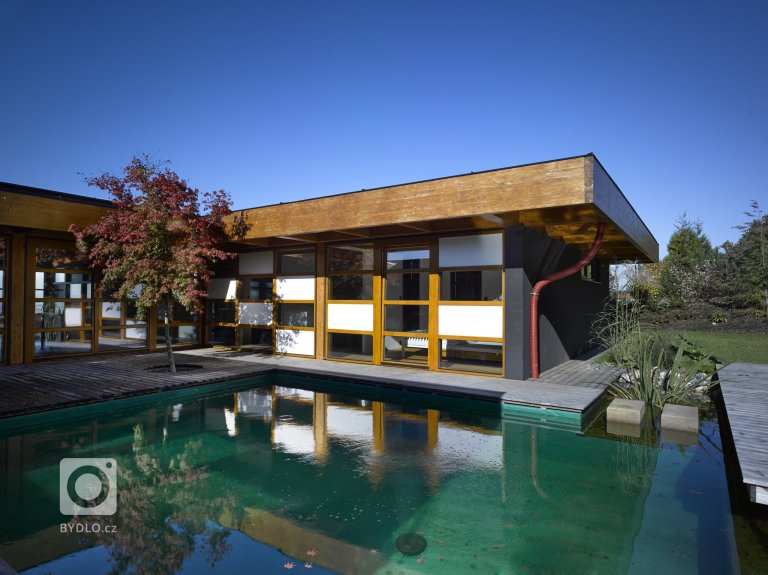 add picture to album