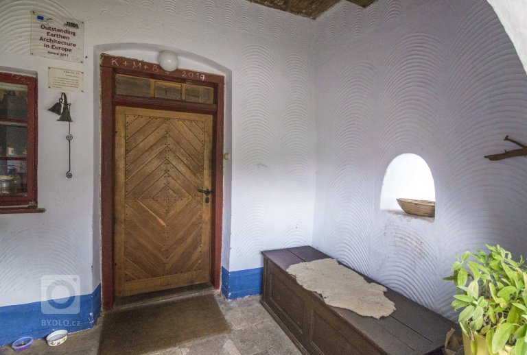 add picture to album