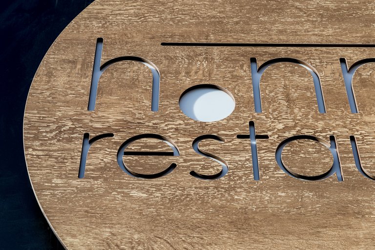 Kompletní refresh resturace Honner v Českých Budějovicích.