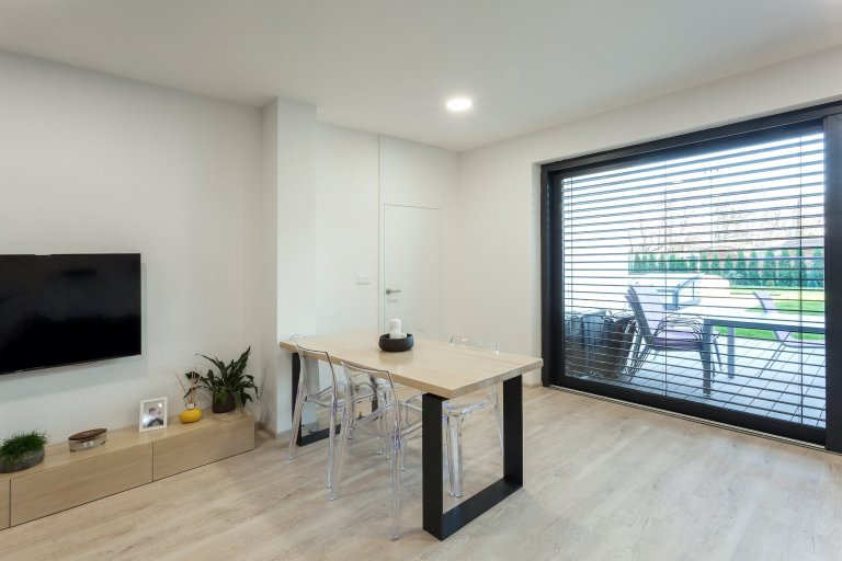 Přinášíme nahlédnutí do dalšího interiéru realizovaného naší společností. Pro věrného zákazníka jsme navrhli a realizovali již druhý interiér
