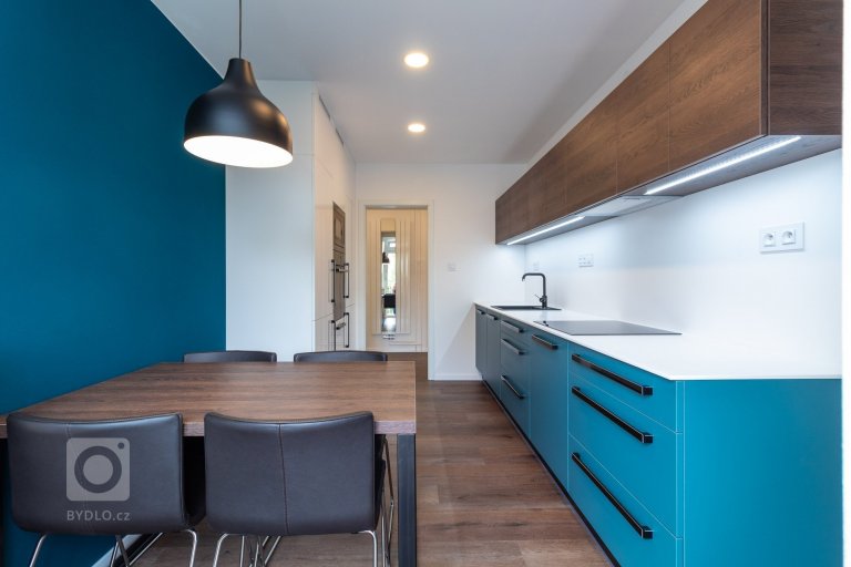 add picture to album