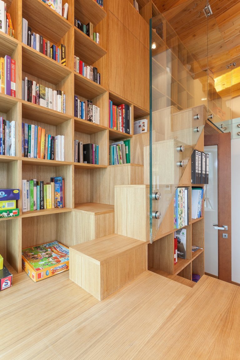 Ve spolupráci s architektonickým ateliérem NEW HOW architects jsme realizovali rekonstrukci některých částí interiéru rodinného domu u Prahy. Dominují zde…