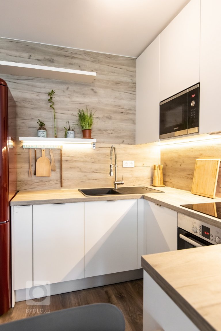 add picture to album