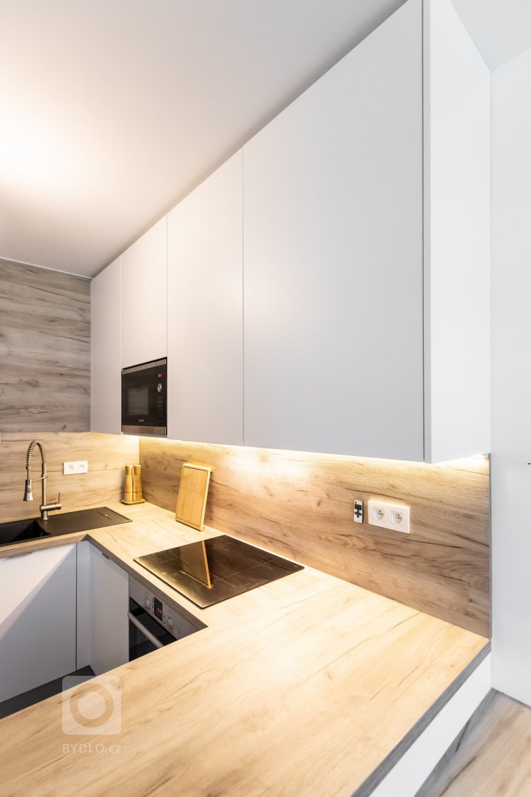 add picture to album