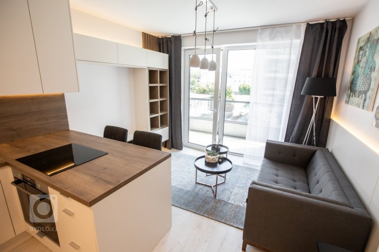 add picture to album