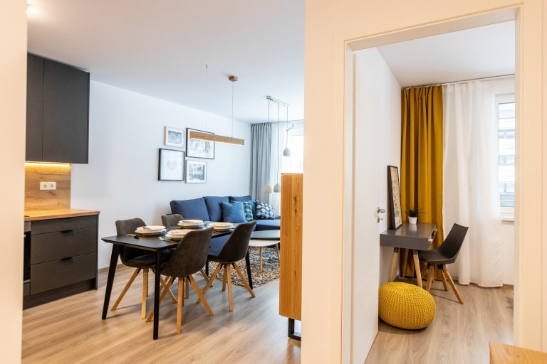 Antracitova kuchyna s obyvačkou - Malé Krasňany