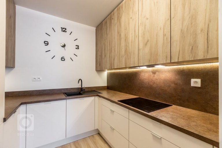 add picture to album