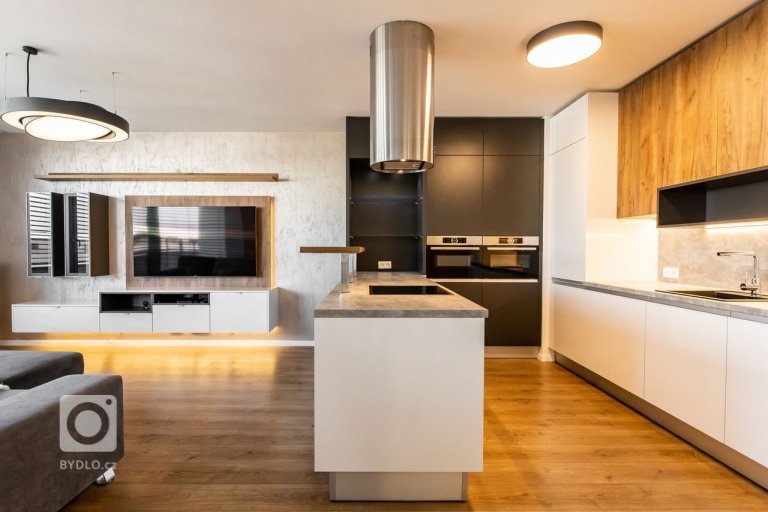 add picture to album