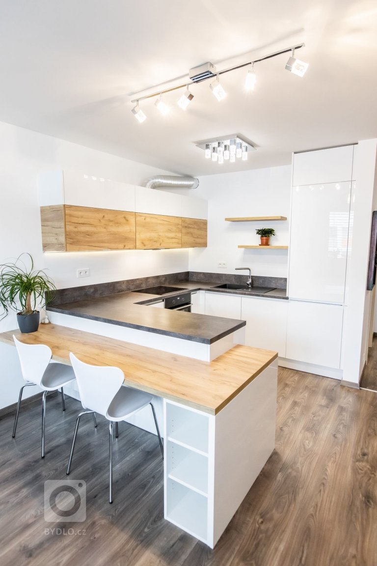 add picture to album