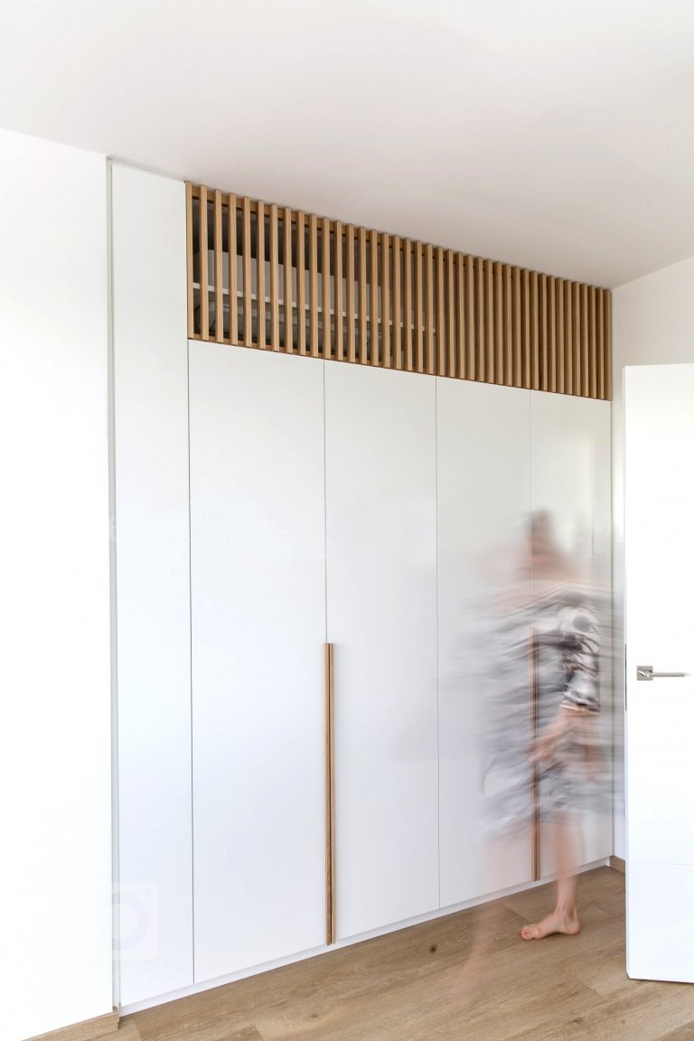 add picture to album