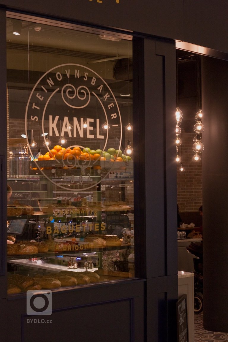 add picture to album