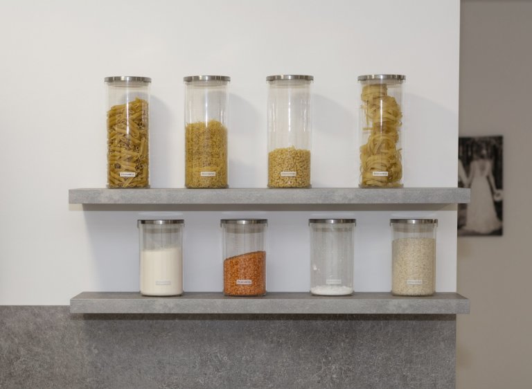 Rodinný dům ve Starých Hodějovicích má za úkol dobře sloužit početné rodině. I proto byl důraz kladen zejména na funkčnost. Soukromé pokoje jsou vybaveny…