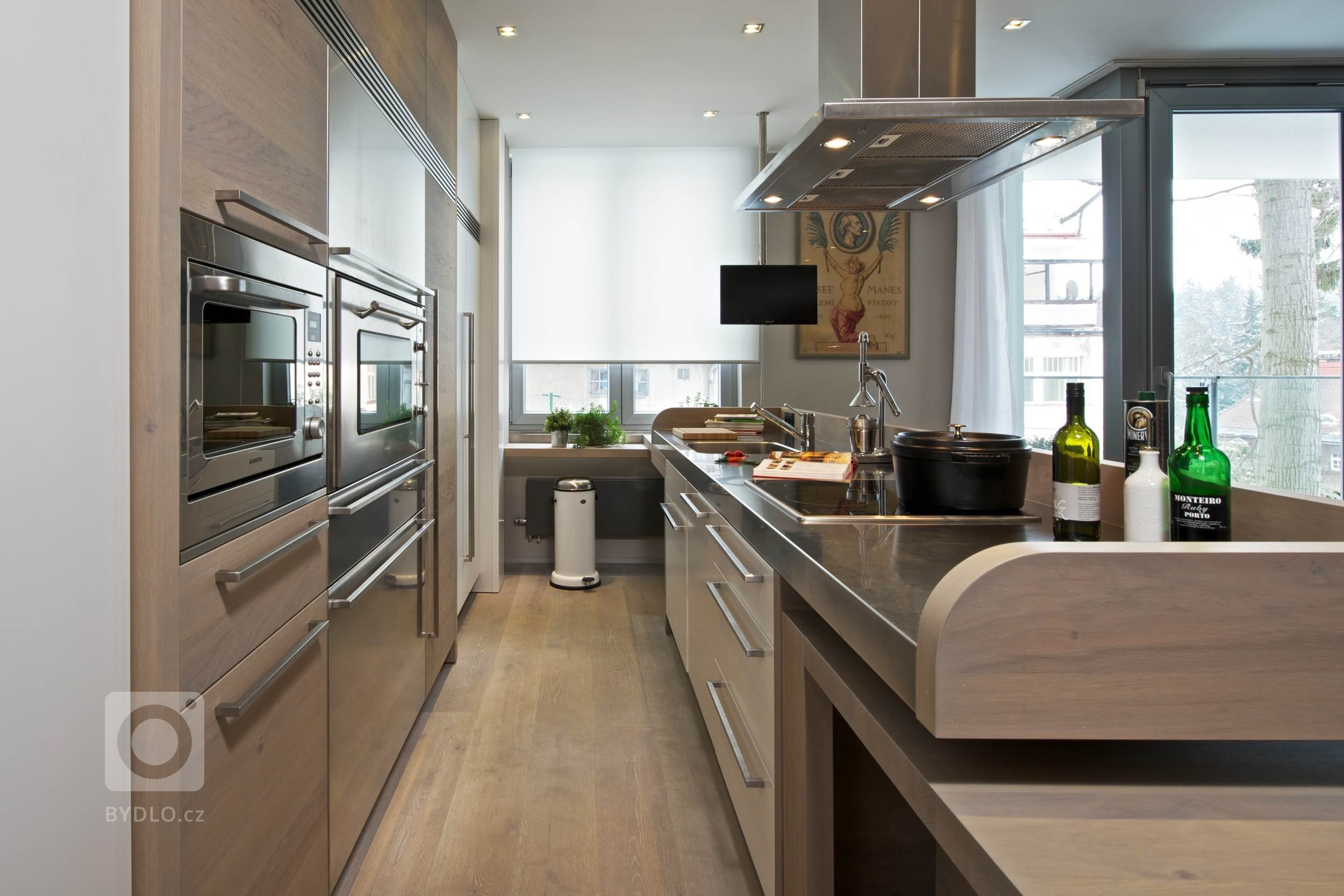 POHODLNÝ BYT PRO ČTYŘČLENNOU RODINU

Vychází&nbsp;z&nbsp;obdivu&nbsp;ke&nbsp;skandinávskému stylu bydlení, přírodním materiálům&nbsp;a&nbsp;světlým barvám.…