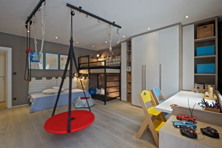 POHODLNÝ BYT PRO ČTYŘČLENNOU RODINU

Vychází&nbsp;z&nbsp;obdivu&nbsp;ke&nbsp;skandinávskému stylu bydlení, přírodním materiálům&nbsp;a&nbsp;světlým barvám.…