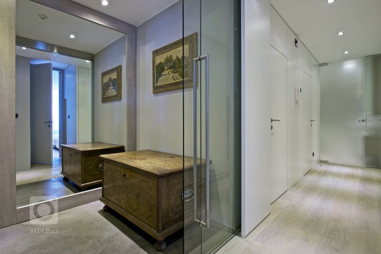 add picture to album