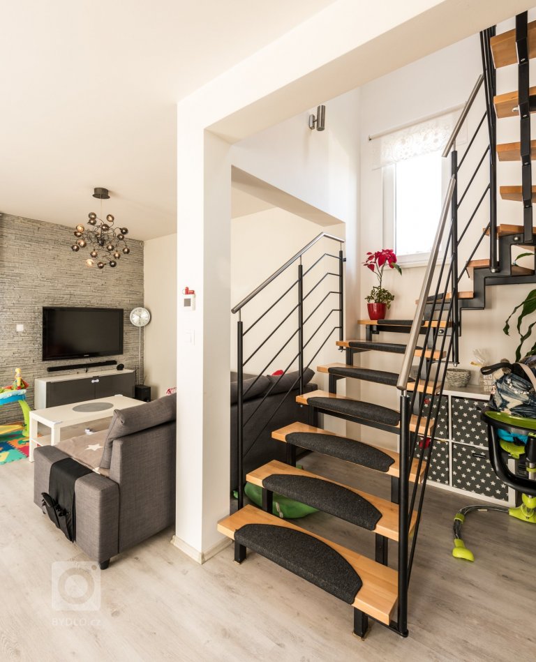 add picture to album