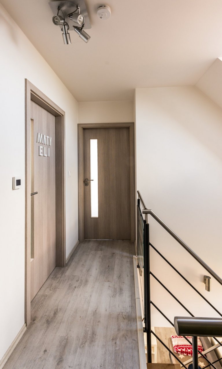 Rodinný dům &quot;U Hrdličků&quot;


Dispozice: 3+kk
Zastavěná plocha (m2): 57
&nbsp;

domek s podkrovím
možno upravit na 4+kk
1x koupelna
2x toaleta…