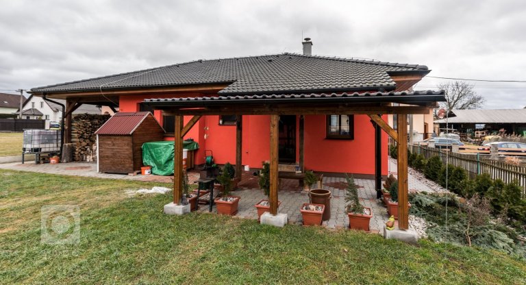 add picture to album