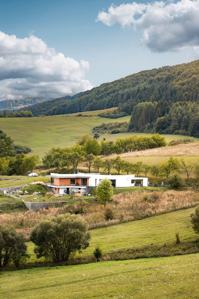 Atypický dům v objetí přírody