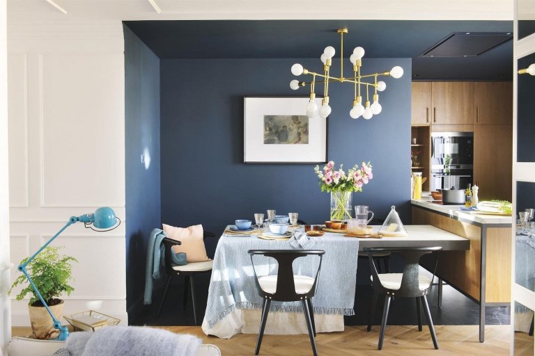 Barvou roku 2020 - classic blue