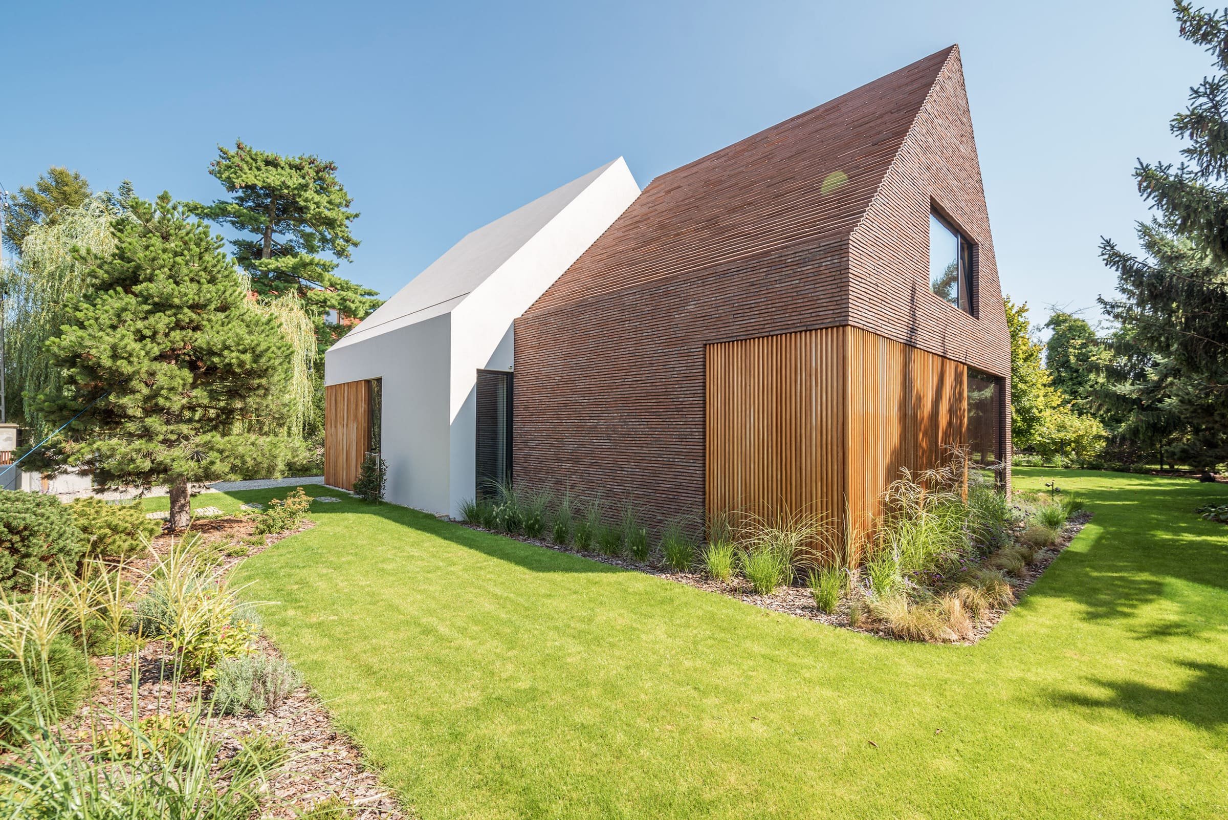 Broken House – originální dům, který zapadá do okolí