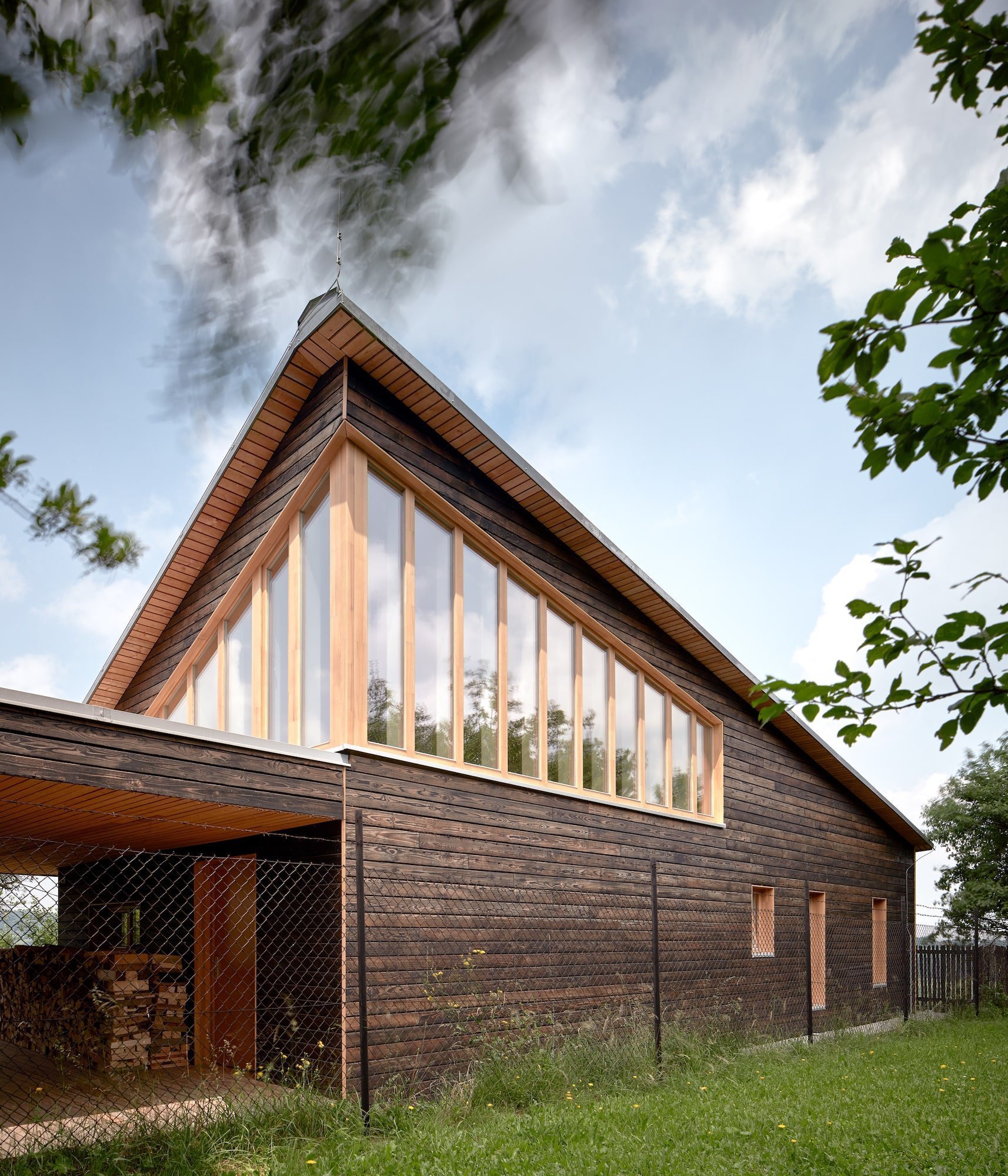 Dům inspirovaný valašskou architekturou