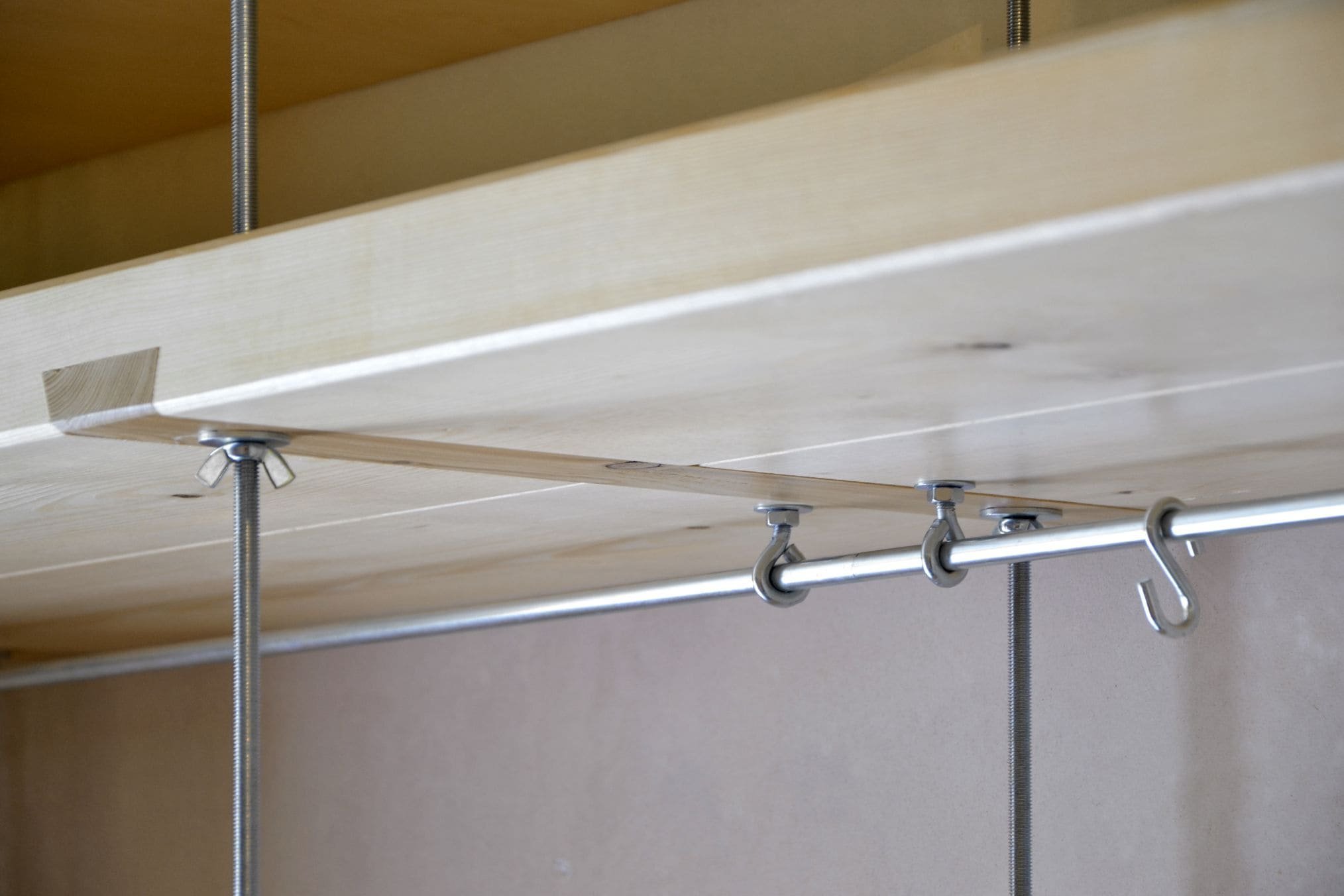 Dům pro rodinu postavil vlastníma rukama