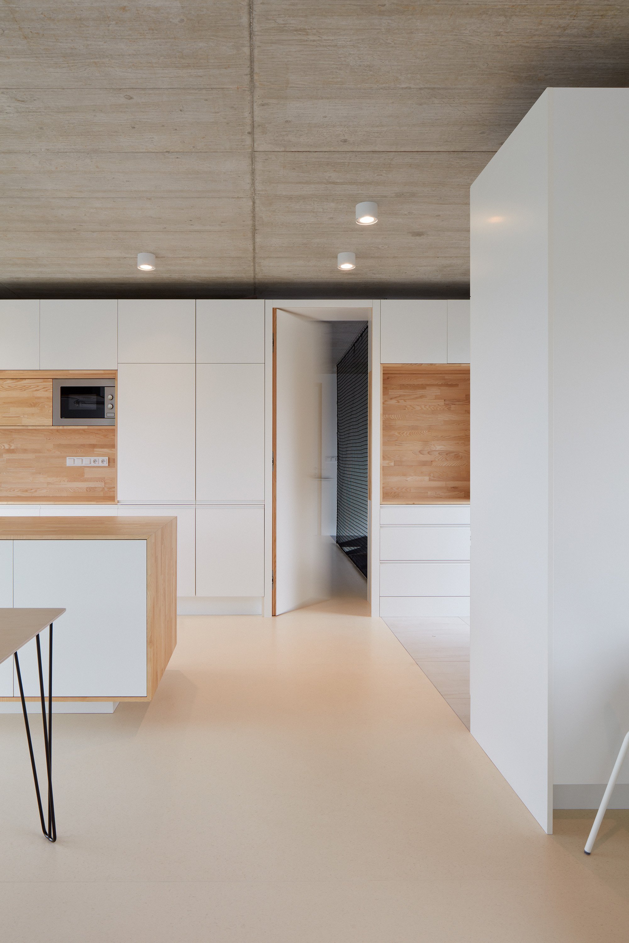 Dům ve svahu pro tři generace