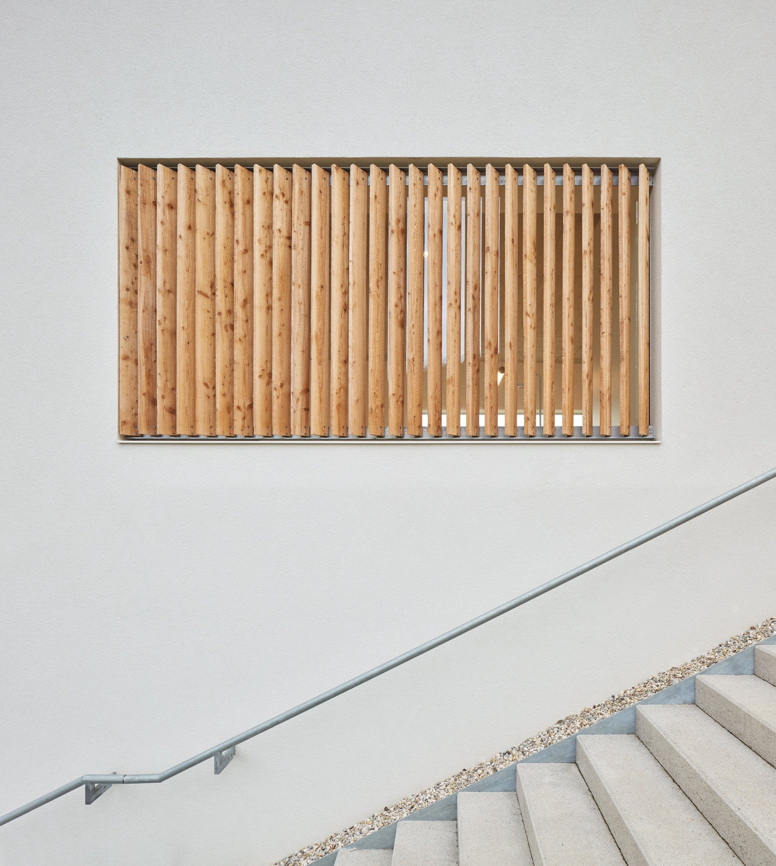 Dům ve svahu pro tři generace