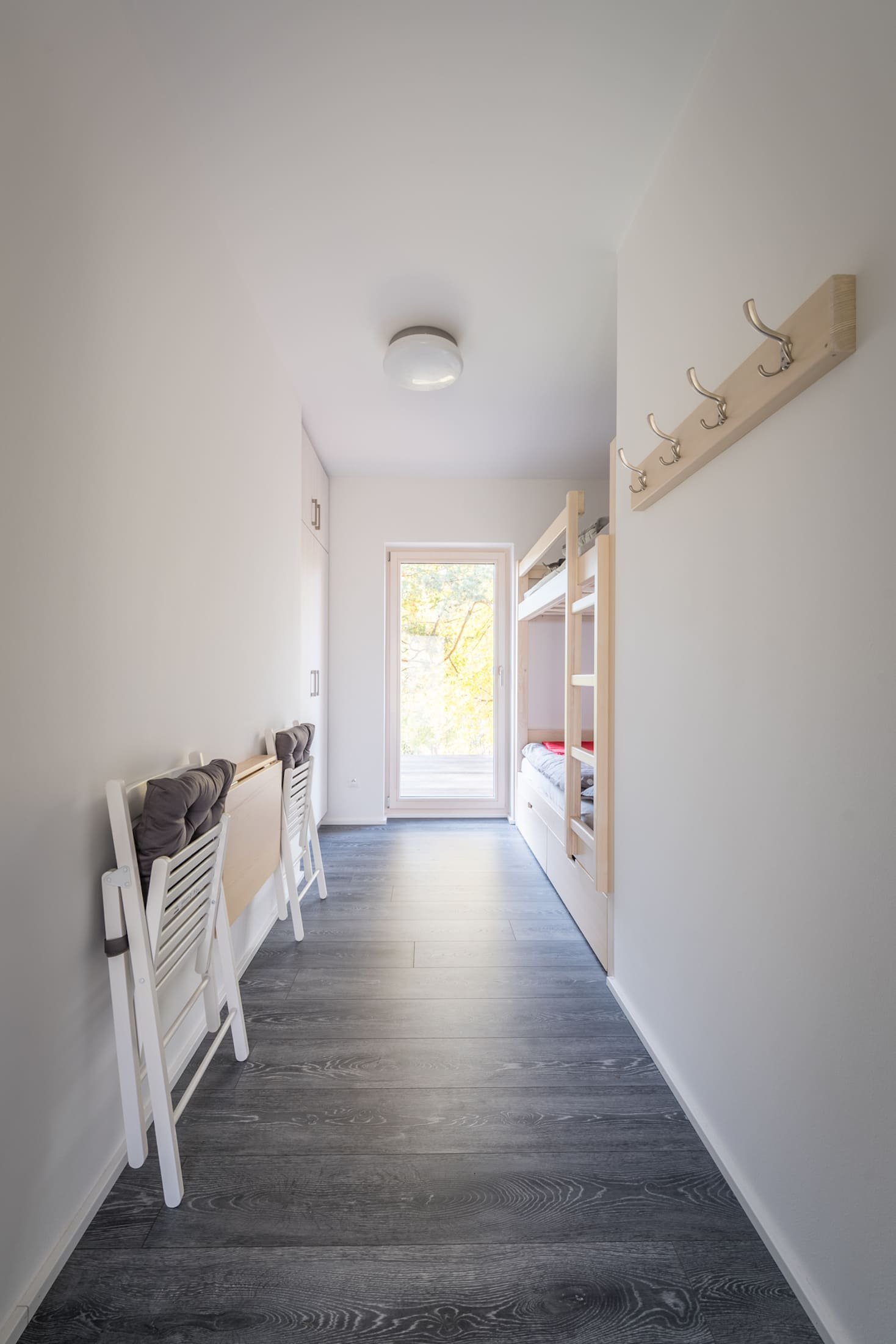 Jednoduchý víkendový dům Bernau