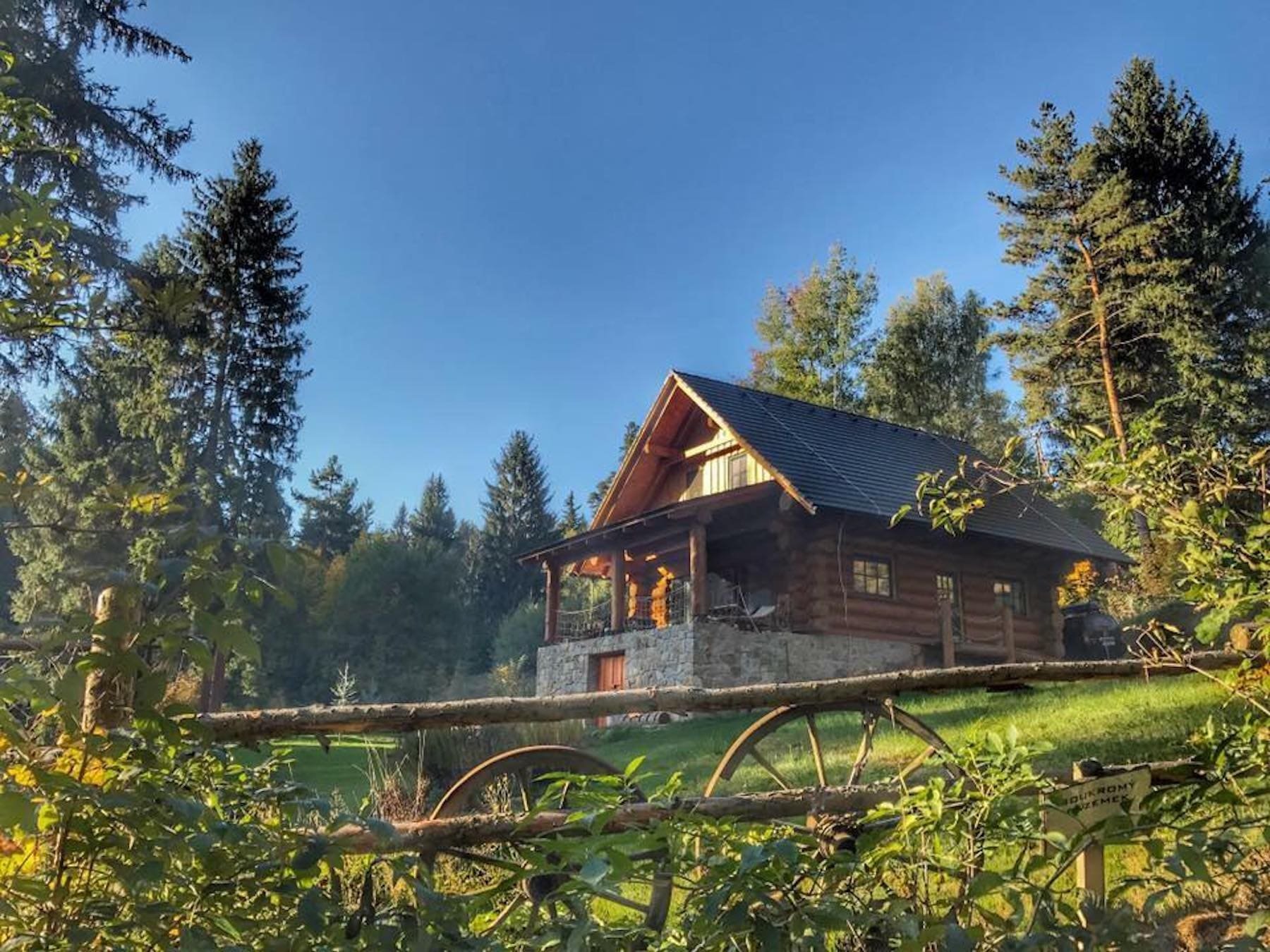 Kanadský srub v České Kanadě