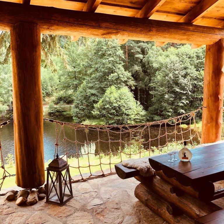 Kanadský srub v České Kanadě