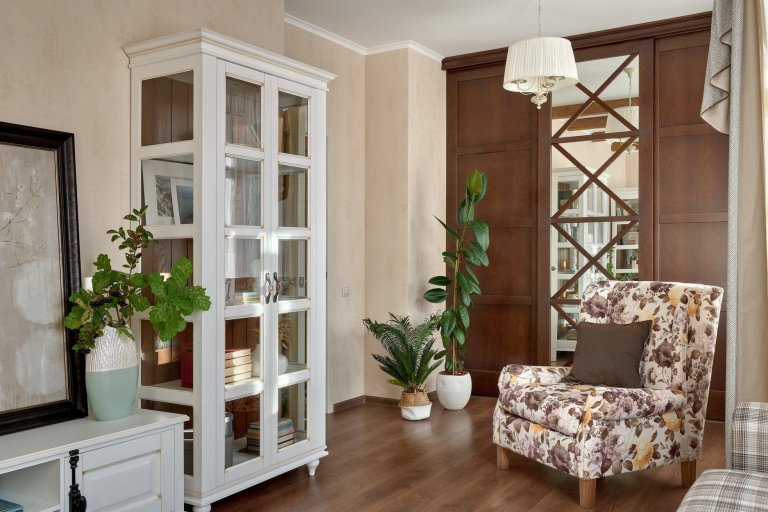 Kouzelný byt se světle zelenou kuchyní