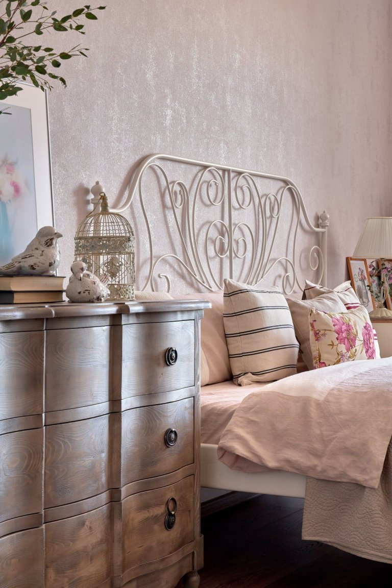 Kouzelný byt se světle zelenou kuchyní