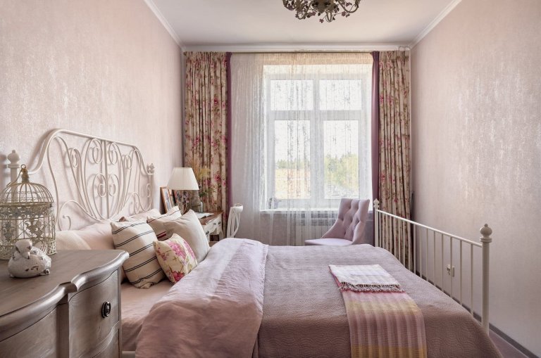 Kouzelný byt se světle zelenou kuchyní